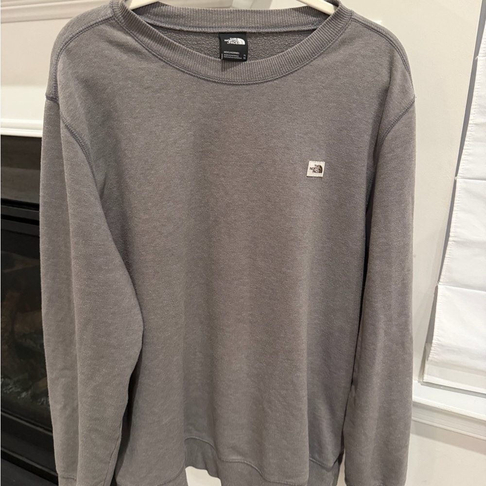 The North Face Men’s Crewneck Sweatshirt - Gray